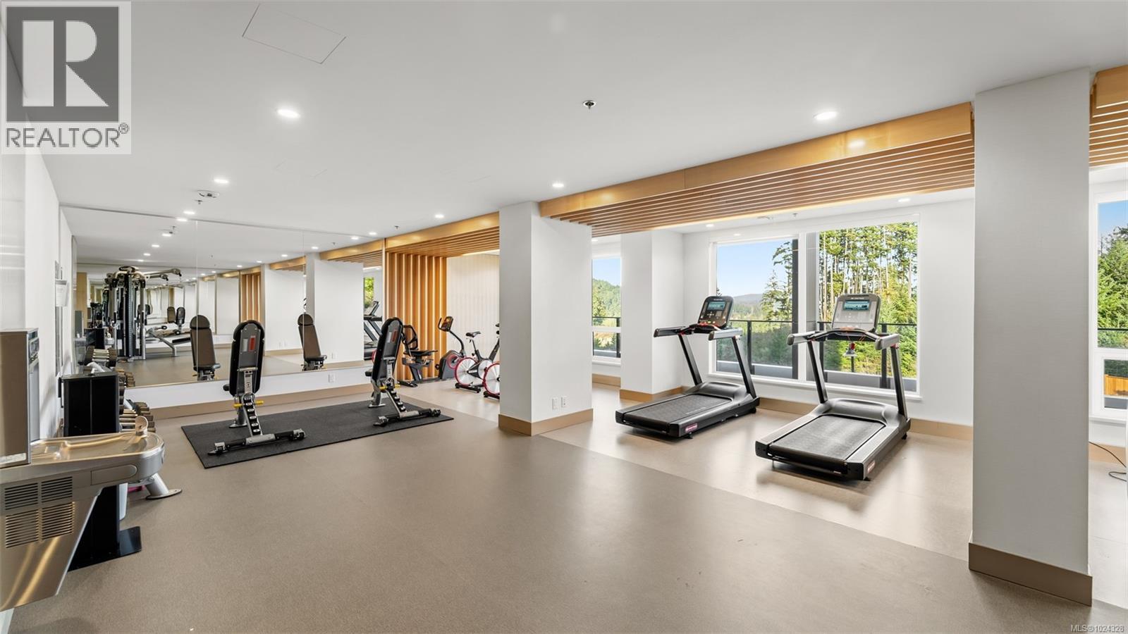 518 2000 HANNINGTON Rd, Langford