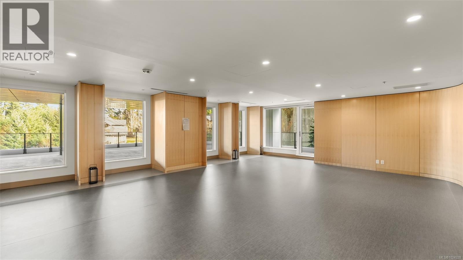 518 2000 HANNINGTON Rd, Langford