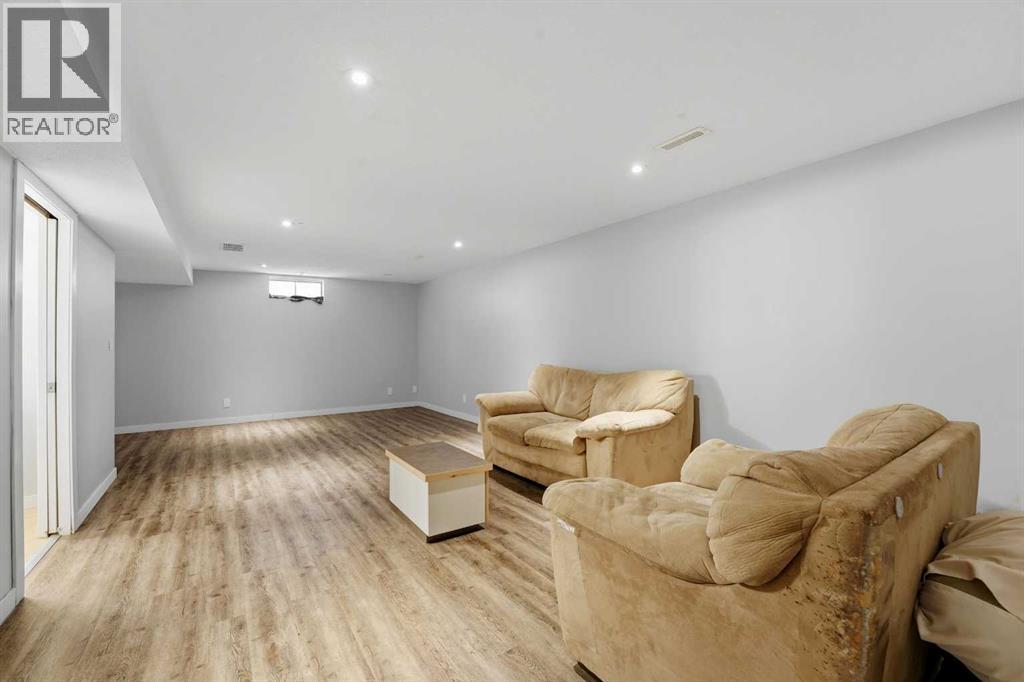 3325 43 Avenue, Red Deer