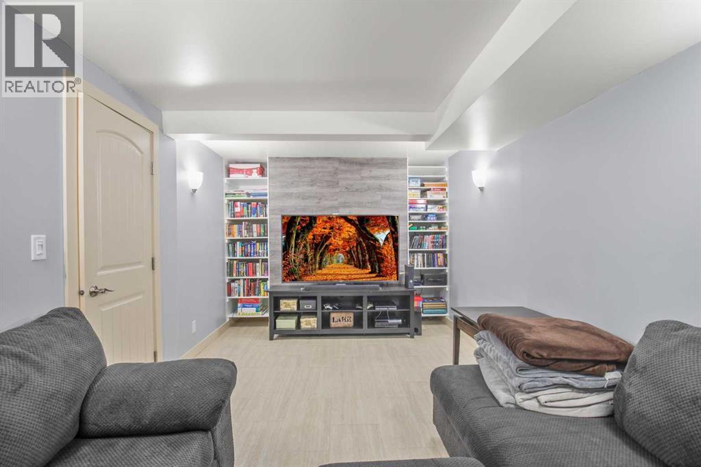 13 Blackstone Avenue, Lacombe