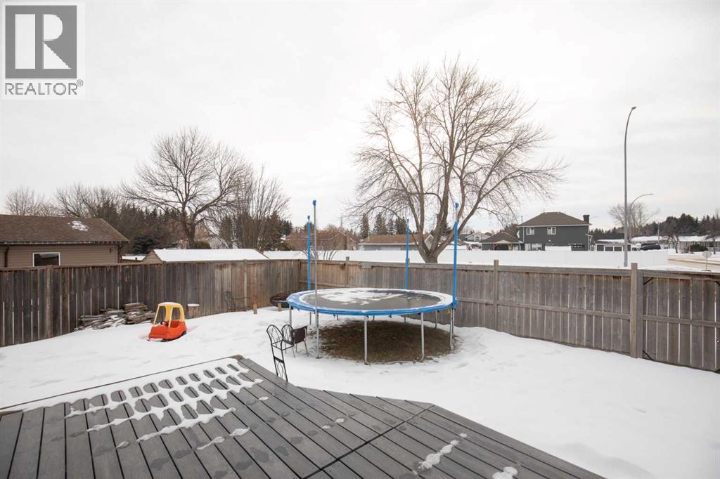 13 Blackstone Avenue, Lacombe