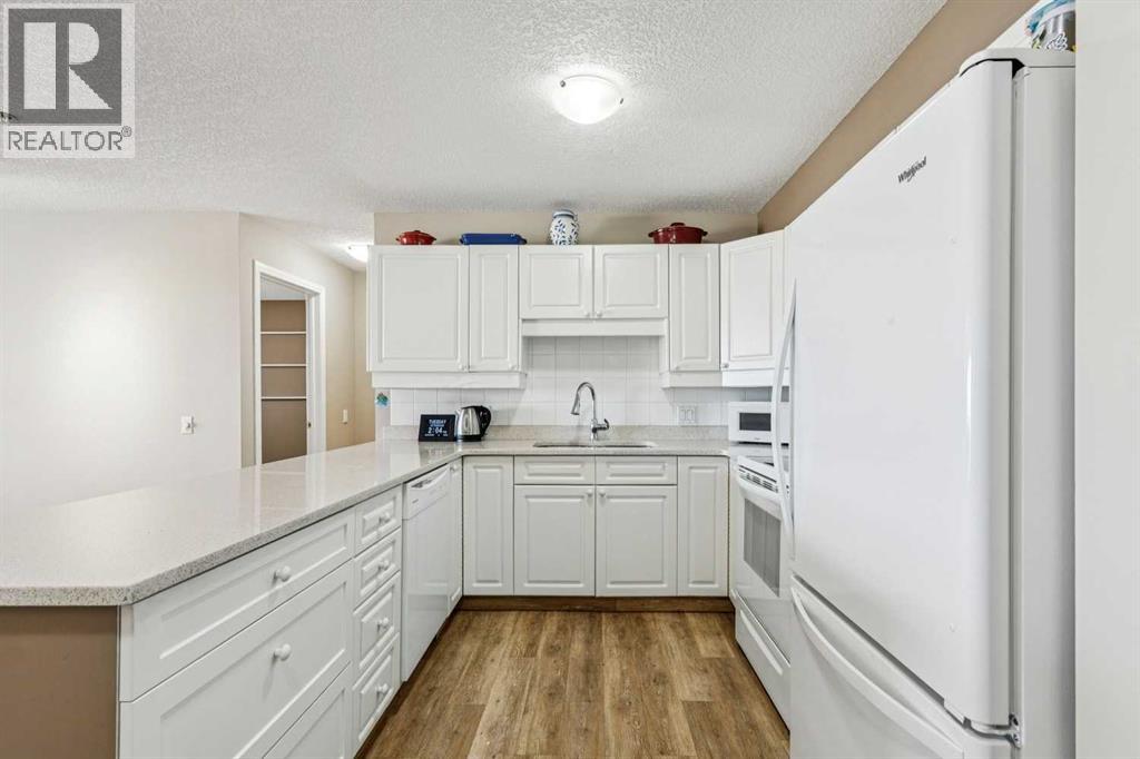 Single Family House for Sale in   Simcoe Boulevard SW Signal Hill Calgary 