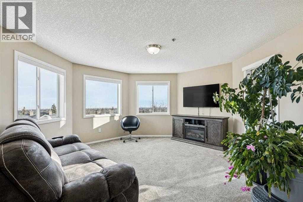 Single Family House for Sale in   Simcoe Boulevard SW Signal Hill Calgary 