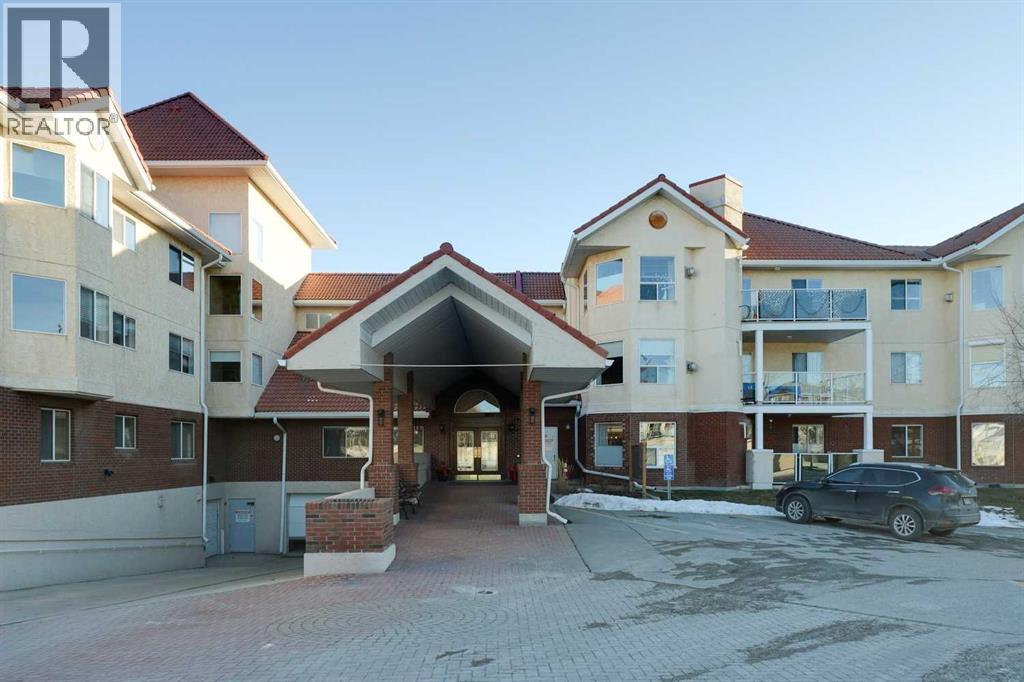 Single Family House for Sale in   Simcoe Boulevard SW Signal Hill Calgary 