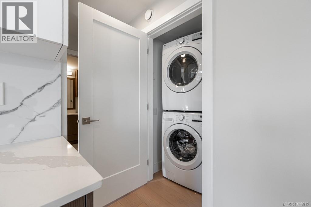 #206 171 JENSEN AVE W - 11