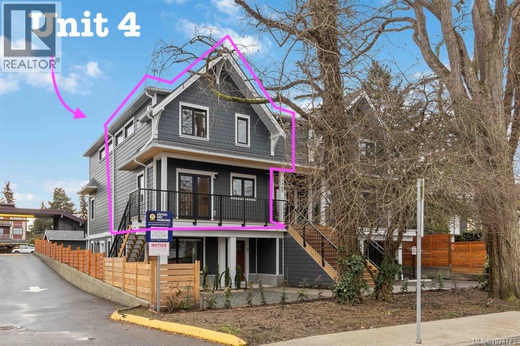 4 1789 Emerson Street, Victoria