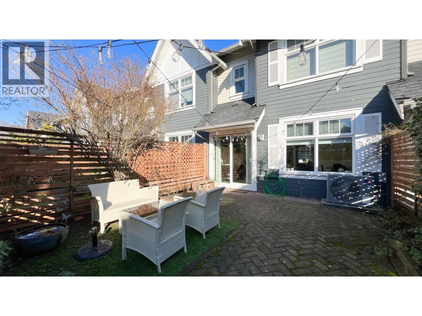 214 BROOKES STREET, New Westminster