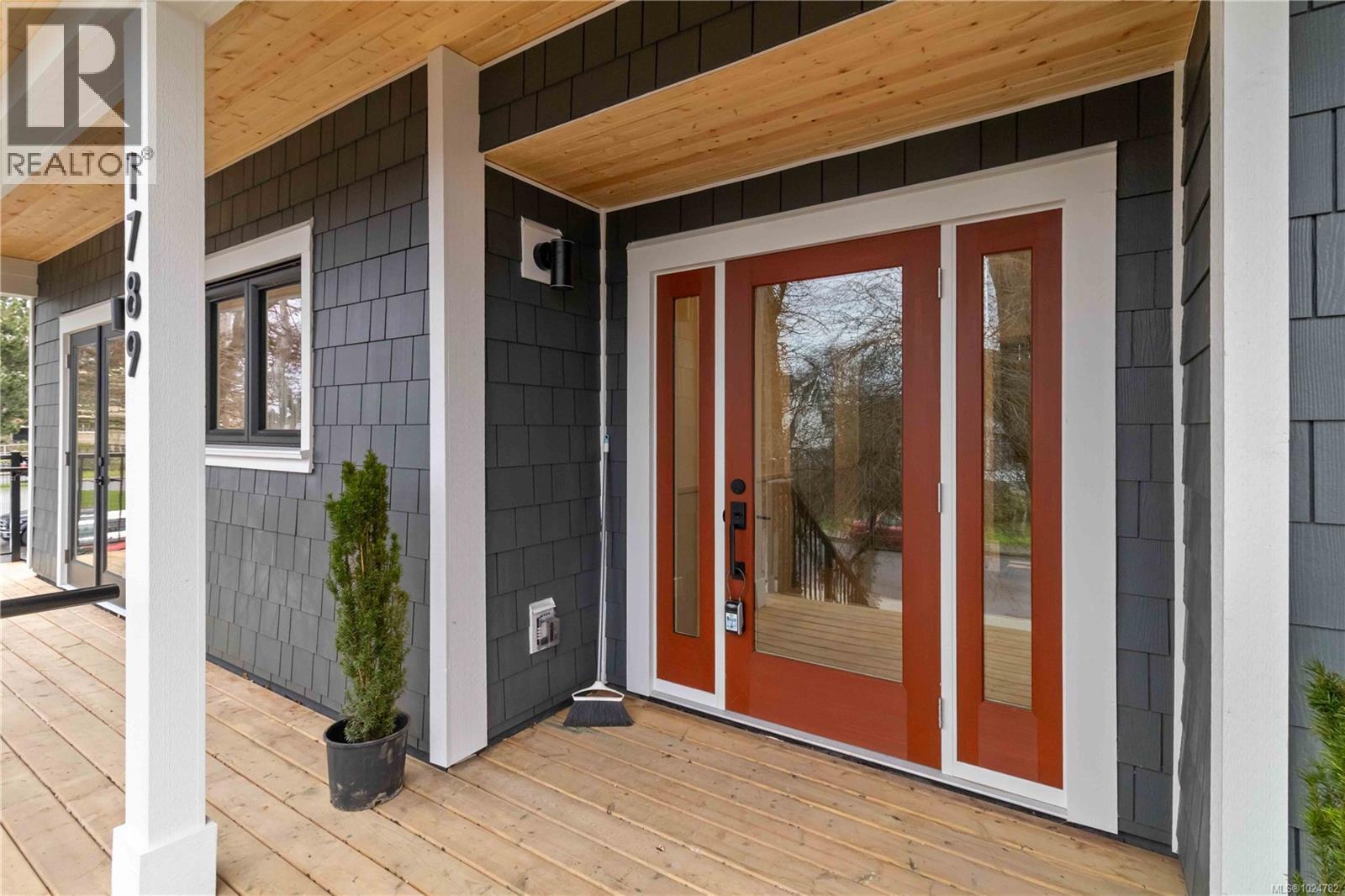 6 1789 Emerson Street, Victoria