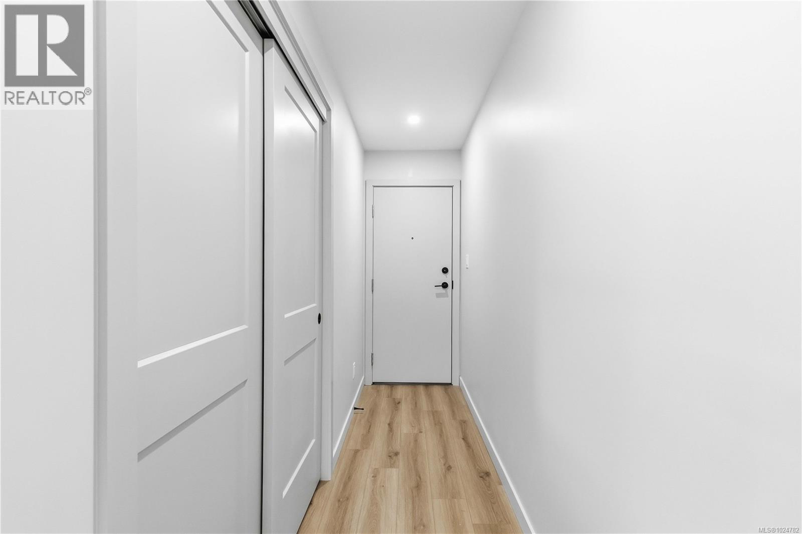 #6 1789 Emerson St - 6