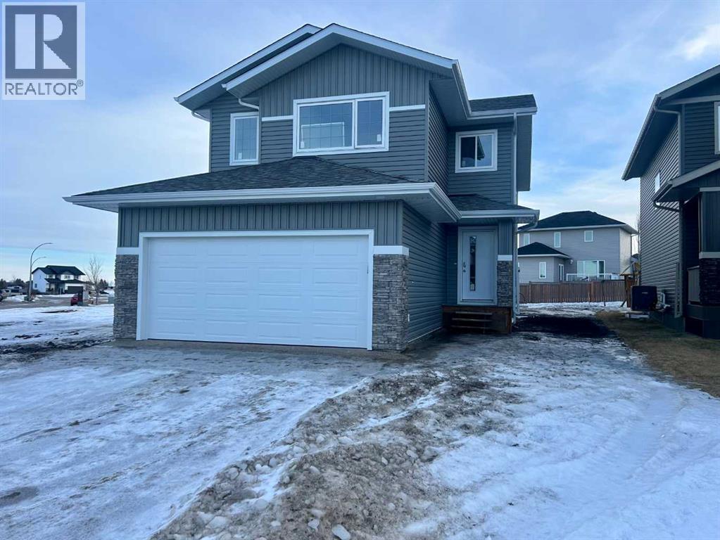 7503 38A Avenue - Photo 2 of 3, Camrose, Alberta