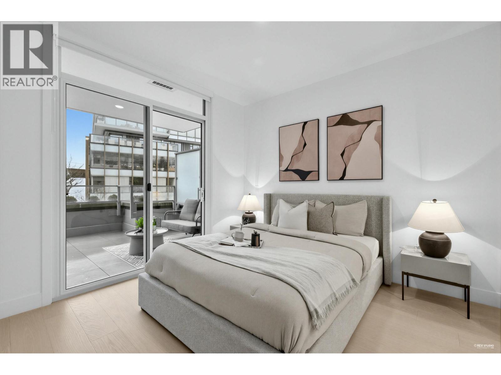 205 1331 MARINE DRIVE, West Vancouver