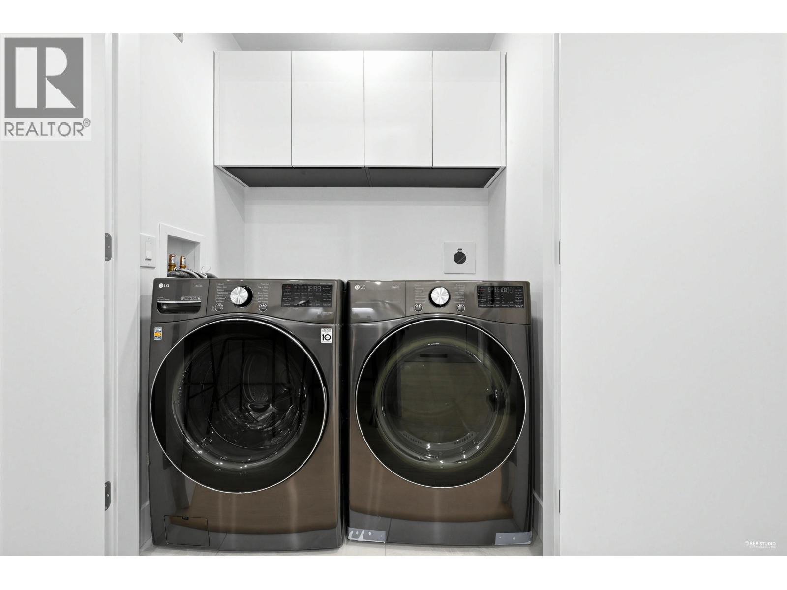 205 1331 MARINE DRIVE, West Vancouver