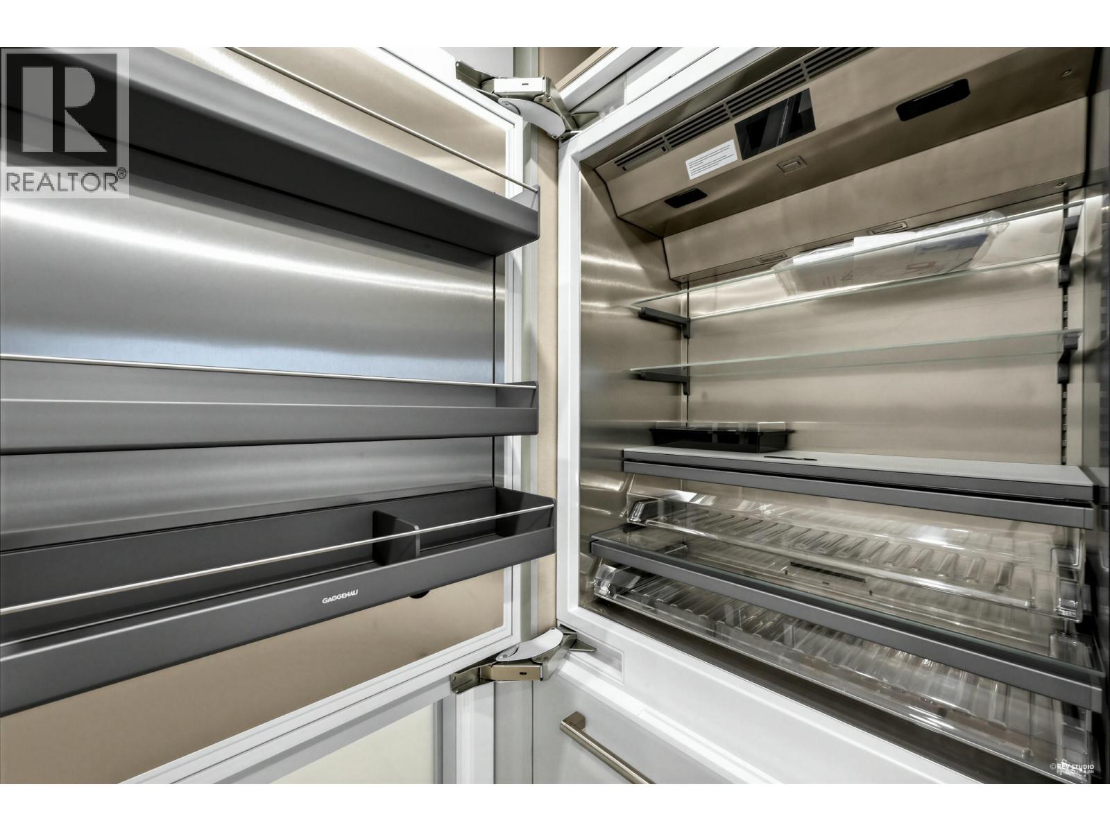 205 1331 MARINE DRIVE, West Vancouver