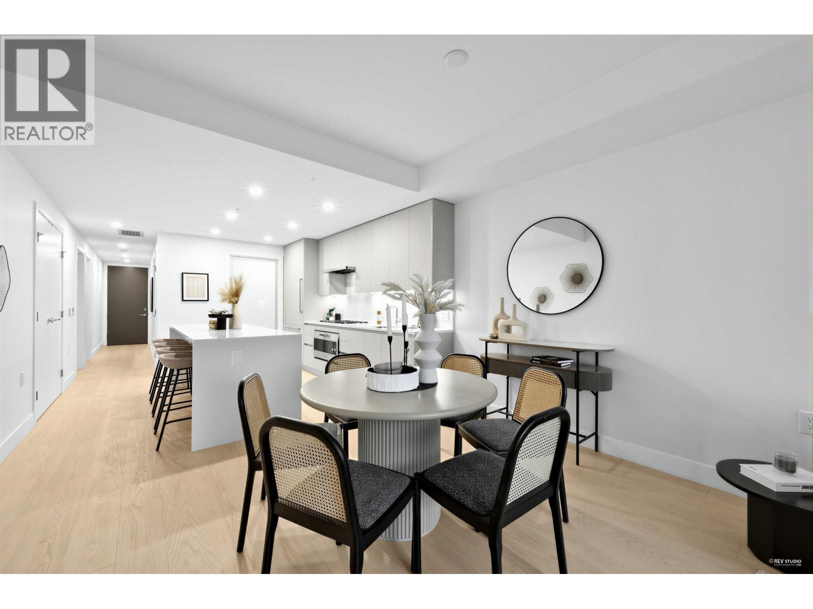 205 1331 MARINE DRIVE, West Vancouver