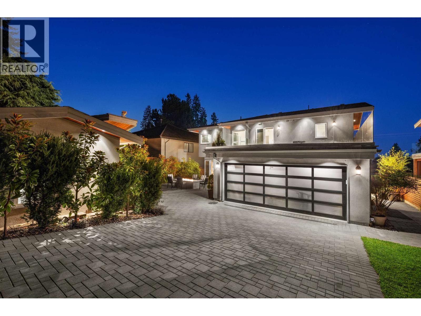 2449 KINGS AVENUE, West Vancouver