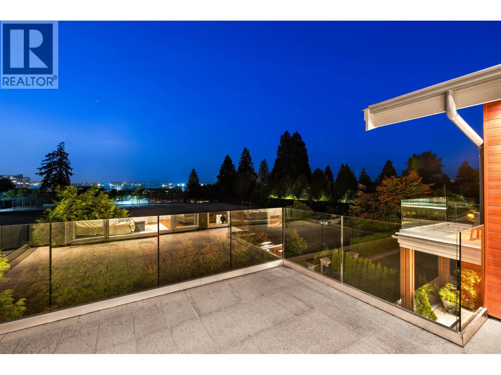 2449 KINGS AVENUE, West Vancouver