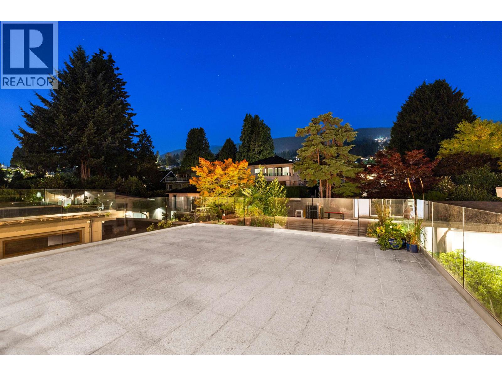 2449 KINGS AVENUE, West Vancouver