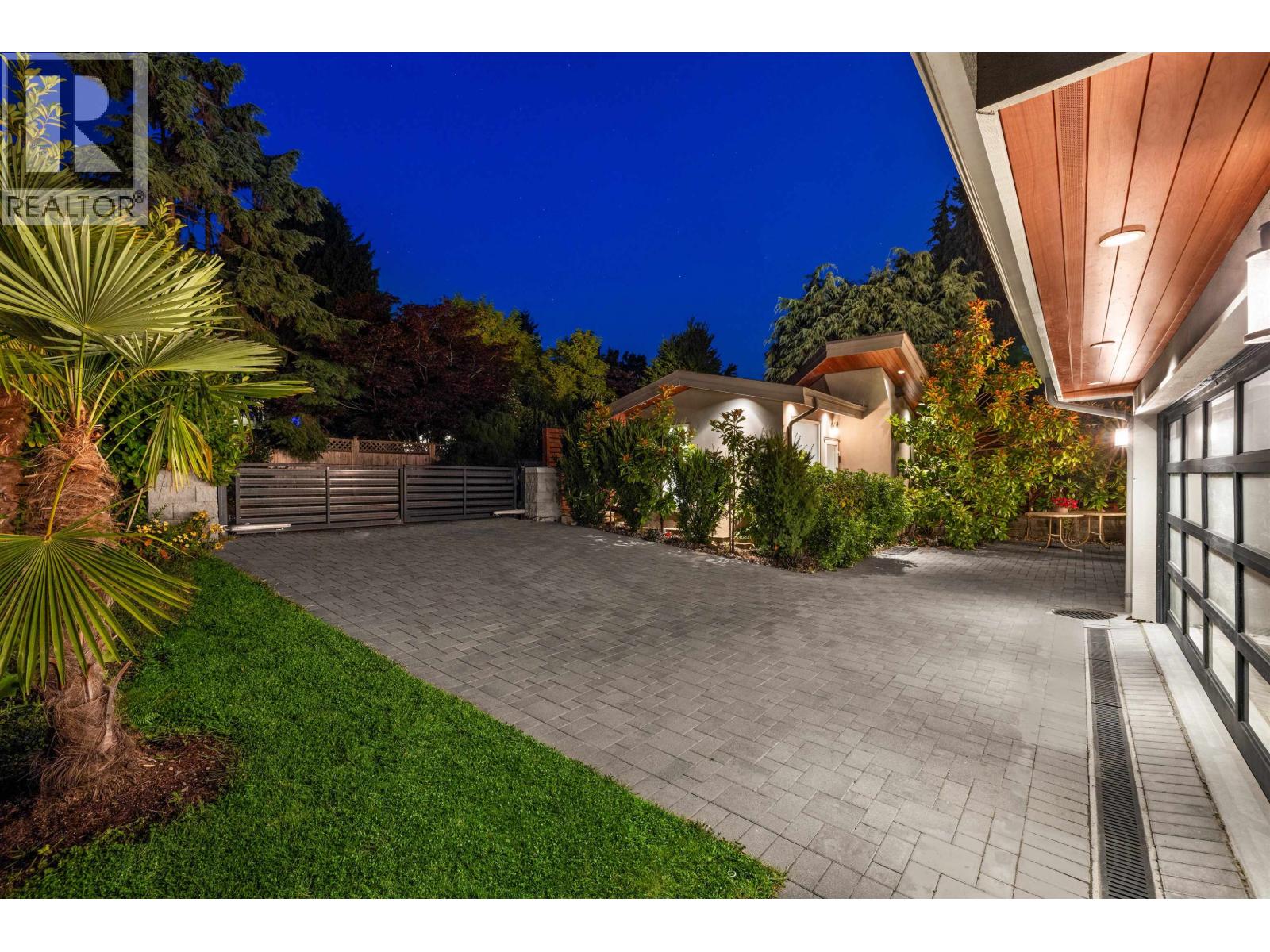 2449 KINGS AVENUE, West Vancouver