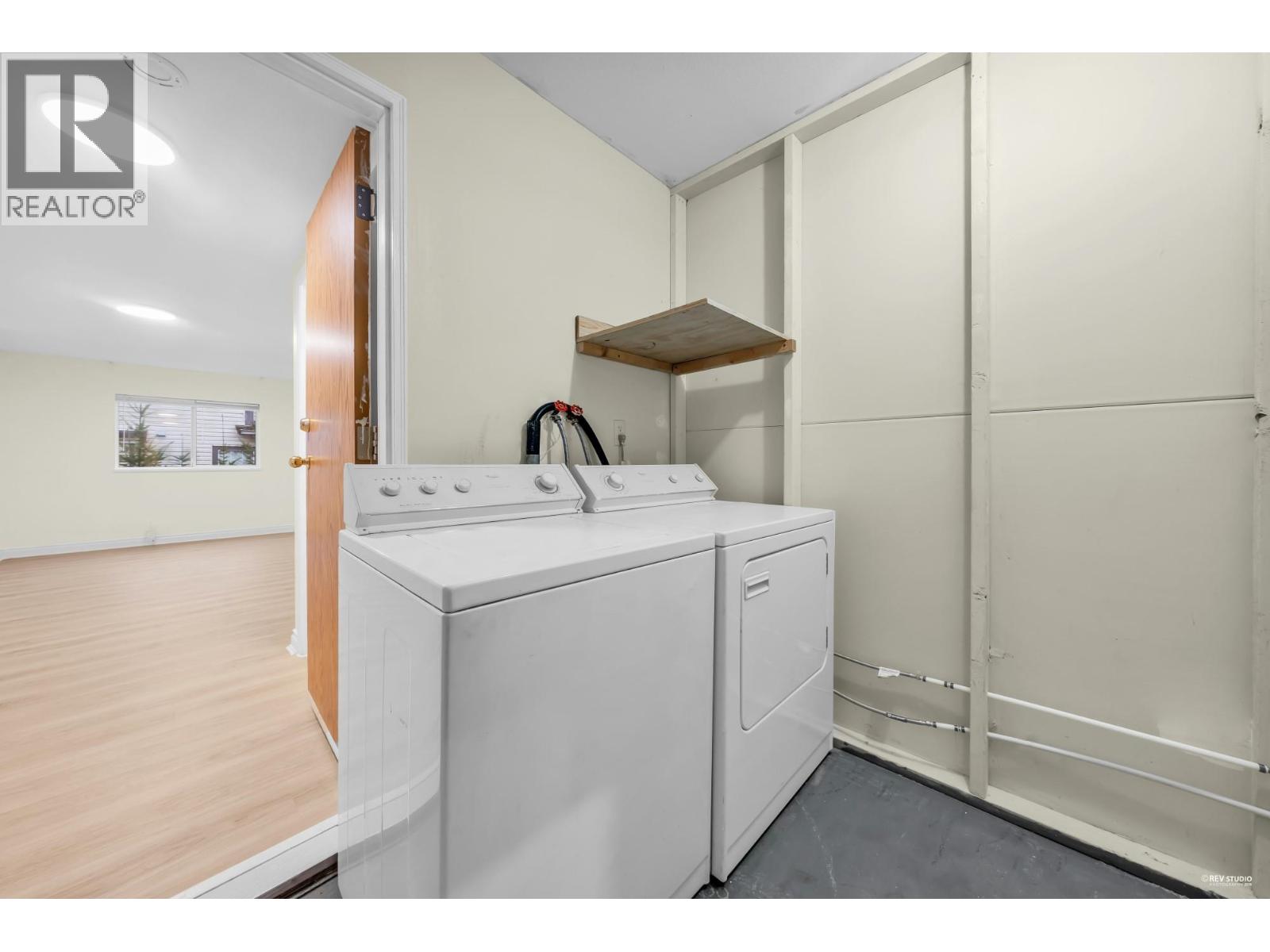 1382 SUTHERLAND AVENUE, Port Coquitlam