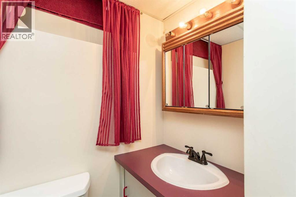 5210 47 Street, Lacombe