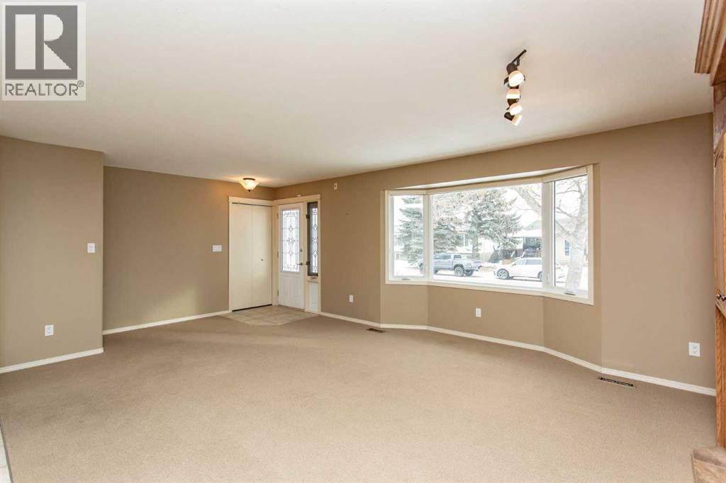 5210 47 Street, Lacombe