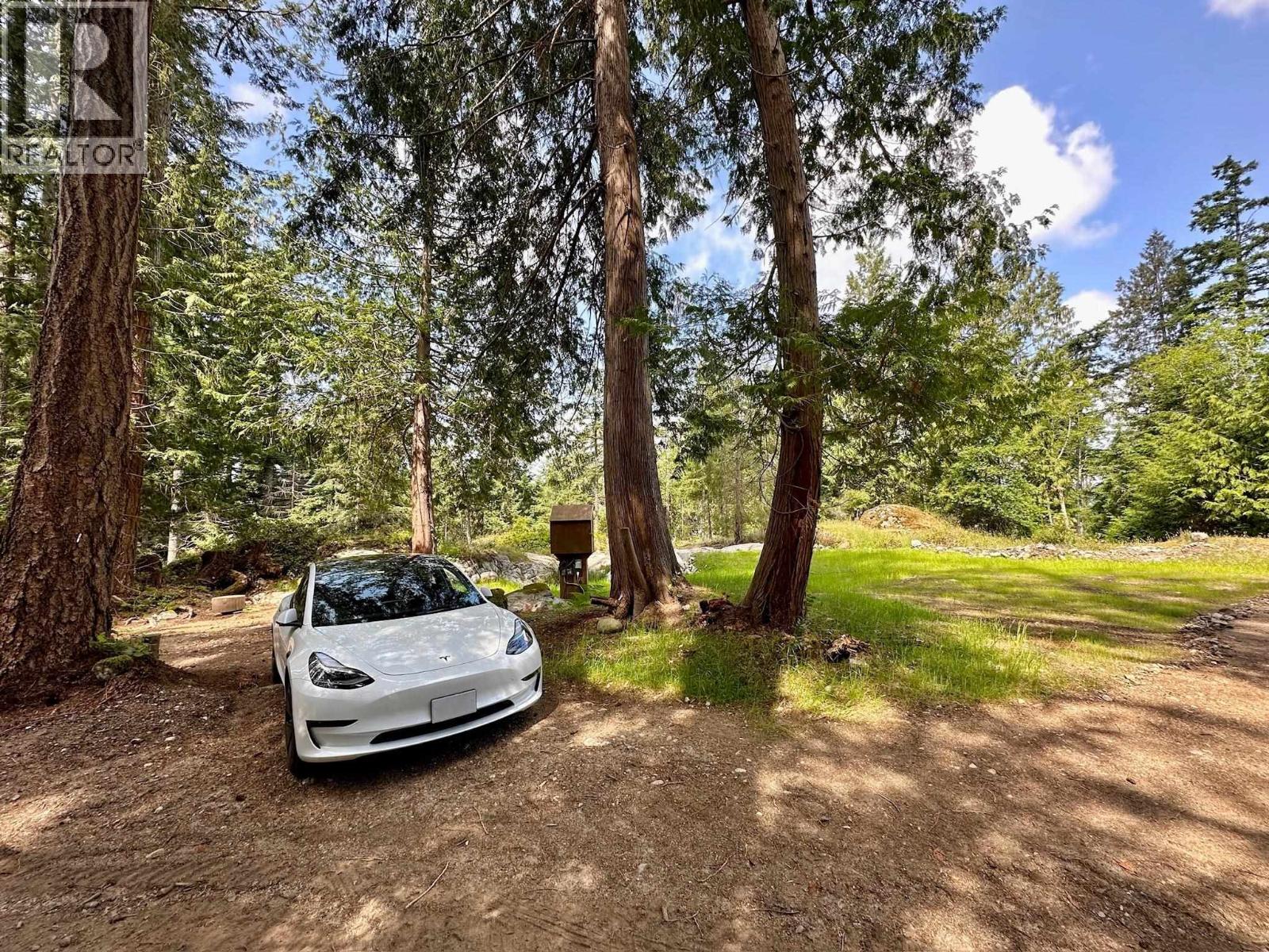 831 WINDJAMMER ROAD, Bowen Island