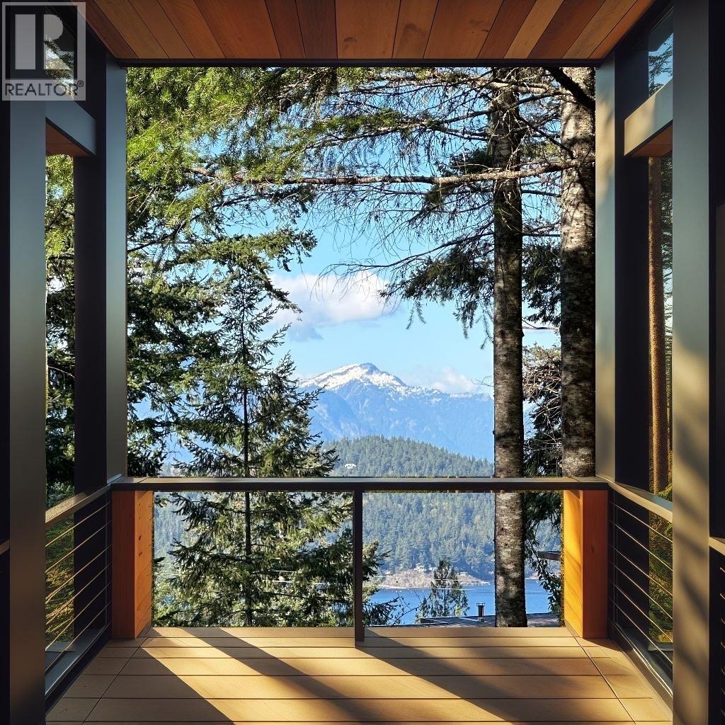 831 WINDJAMMER ROAD, Bowen Island