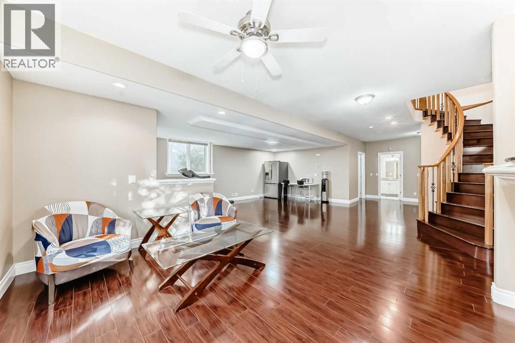 Single Family House Bungalow for Sale in  Simcoe Gate SW Signal Hill Calgary 