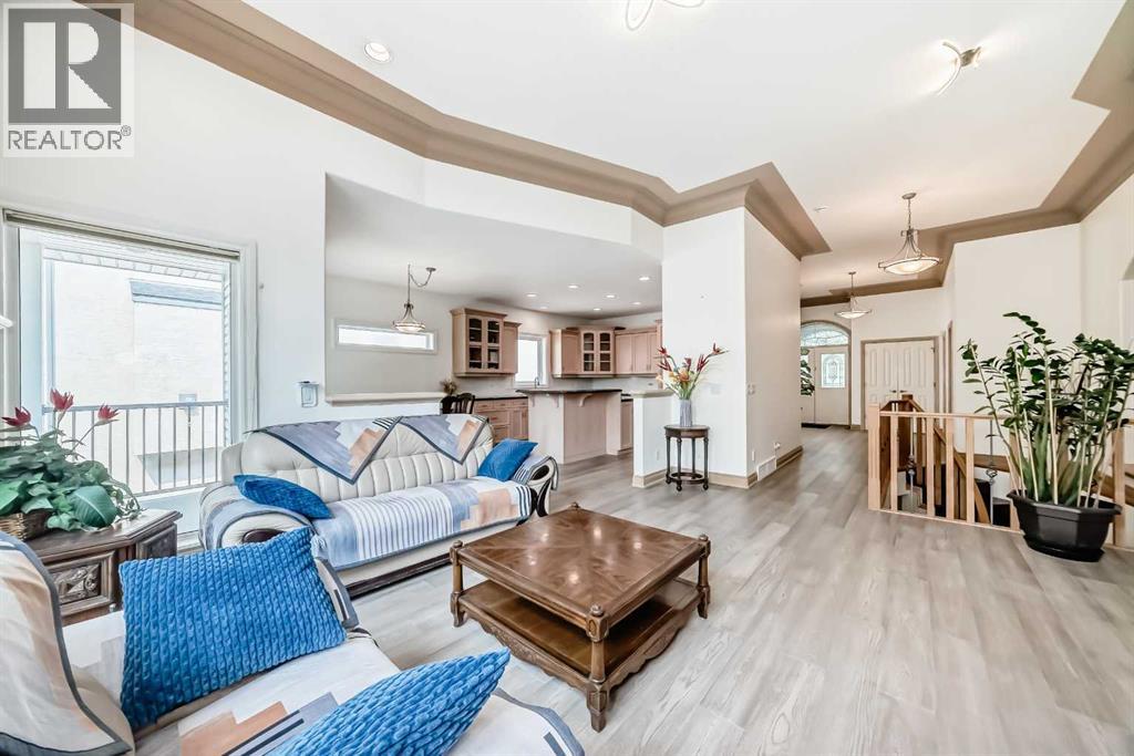 Single Family House Bungalow for Sale in  Simcoe Gate SW Signal Hill Calgary 