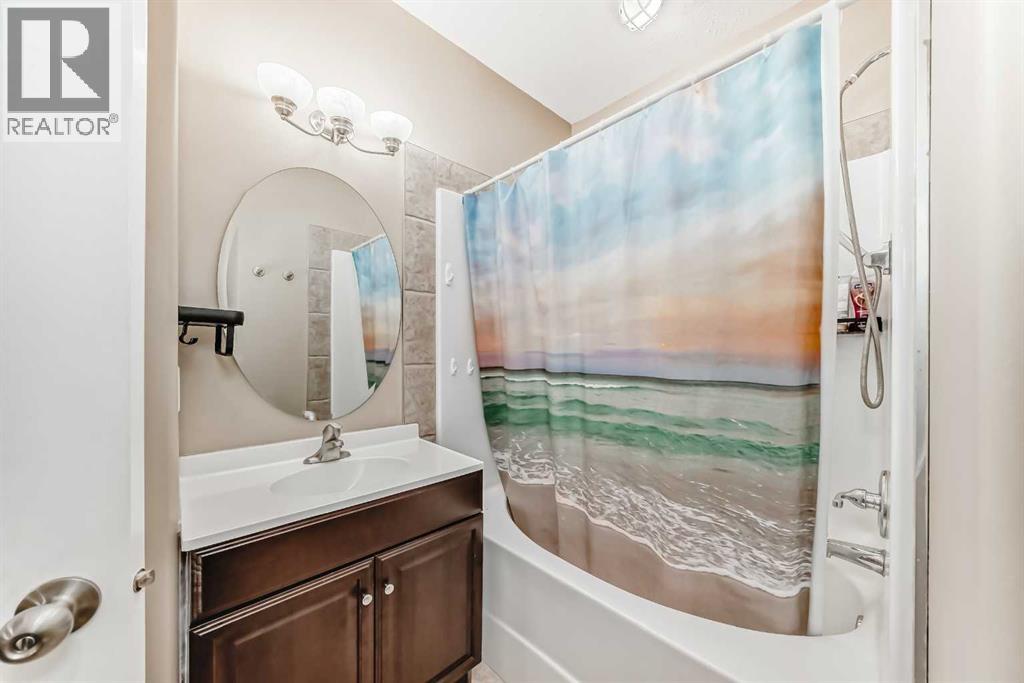 Single Family House Bungalow for Sale in  Simcoe Gate SW Signal Hill Calgary 