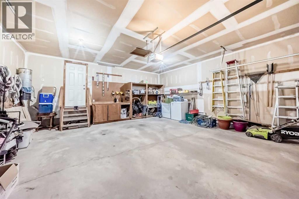 Single Family House Bungalow for Sale in  Simcoe Gate SW Signal Hill Calgary 