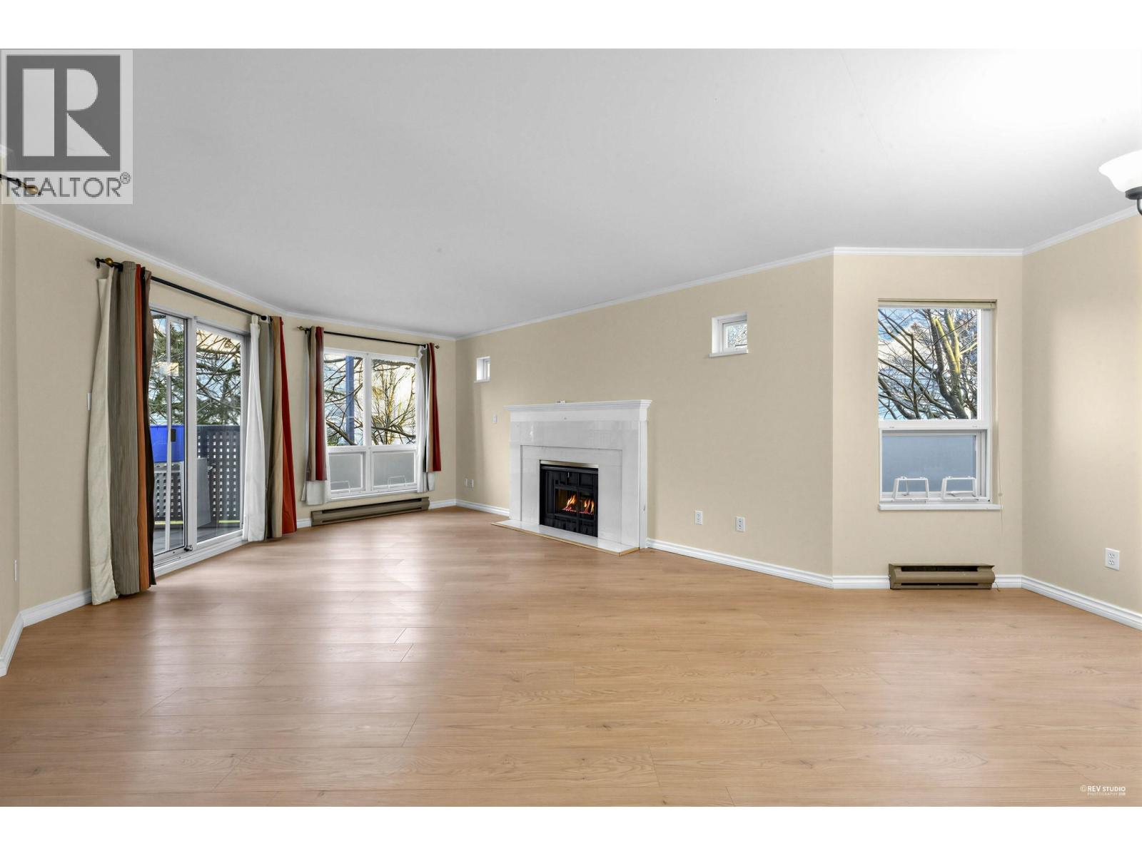 107 7455 MOFFATT Road - photo 2