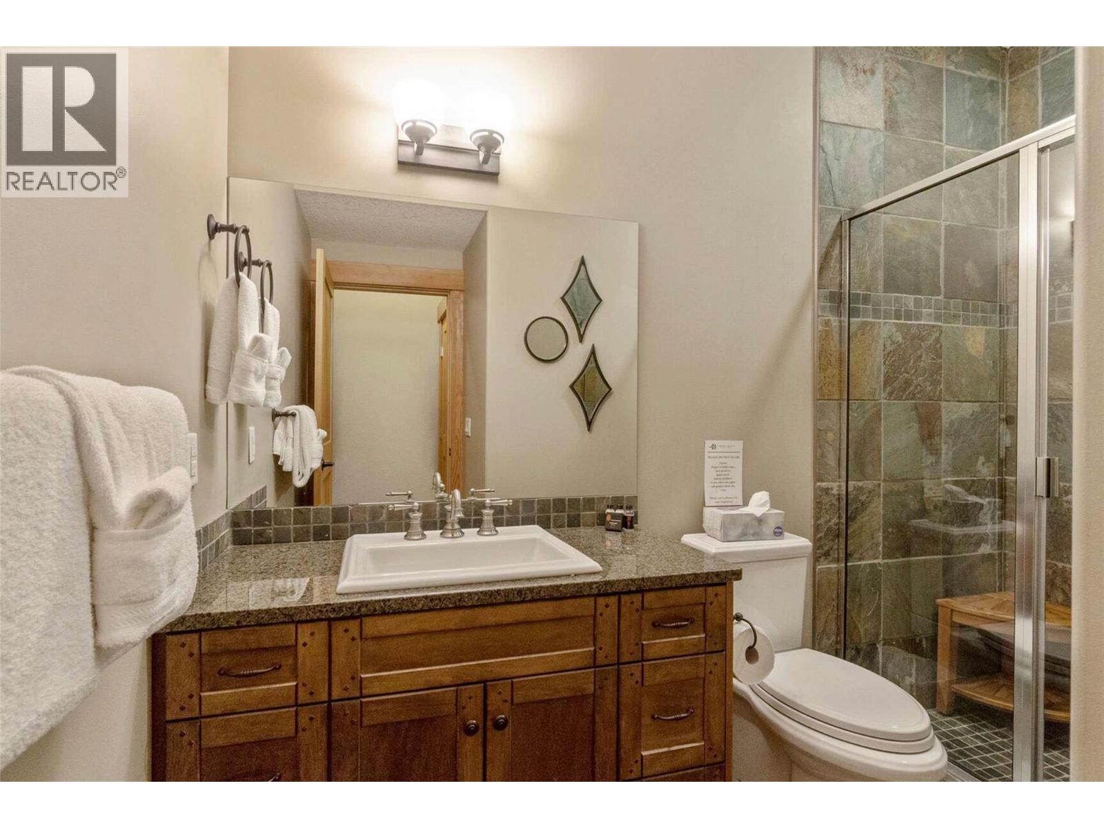 2479 Eagle Bay Road Unit# 17, Blind Bay