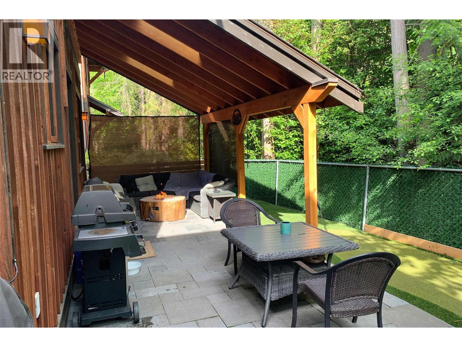 2479 Eagle Bay Road Unit# 17, Blind Bay