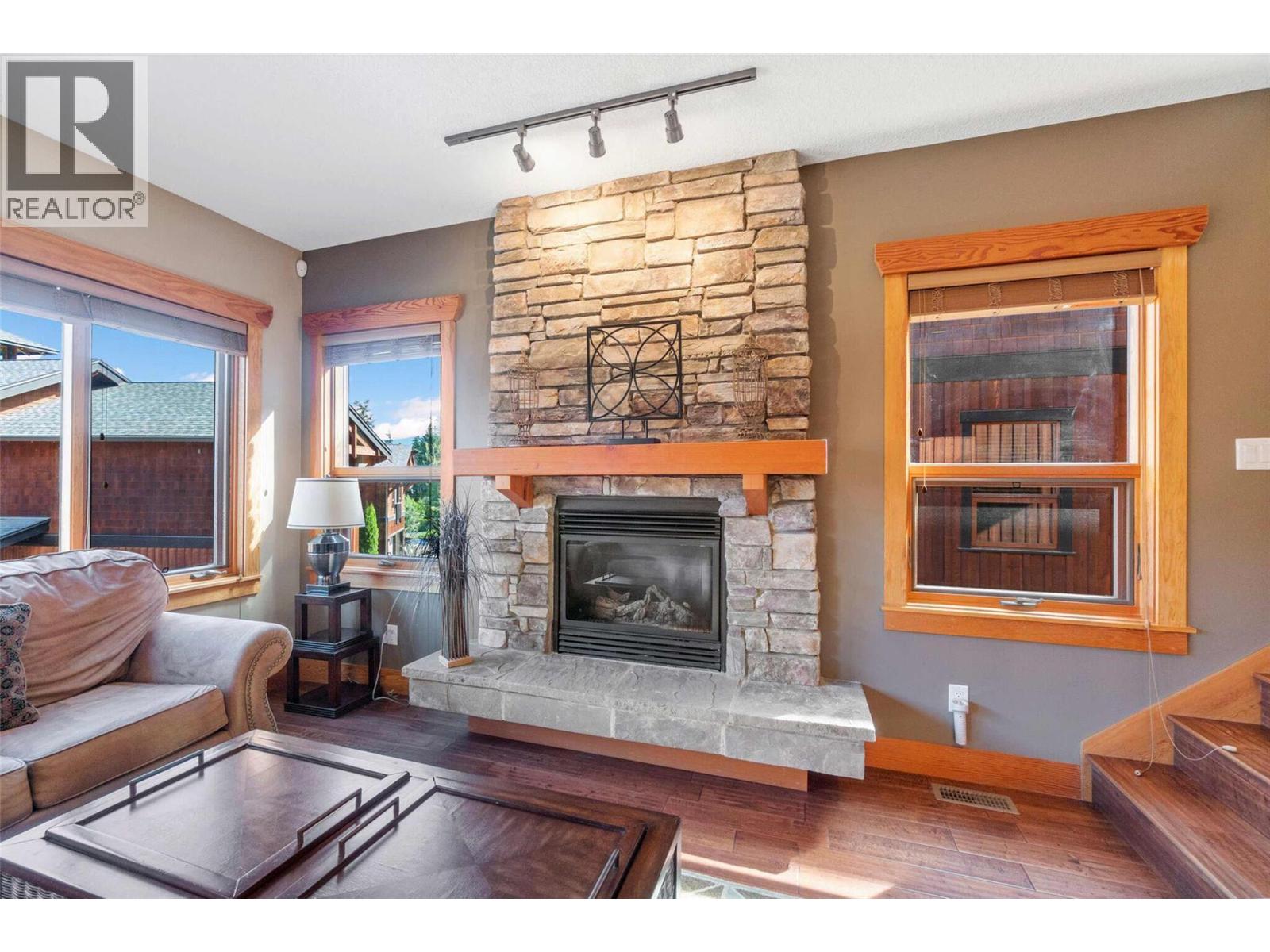 2479 Eagle Bay Road Unit# 17, Blind Bay