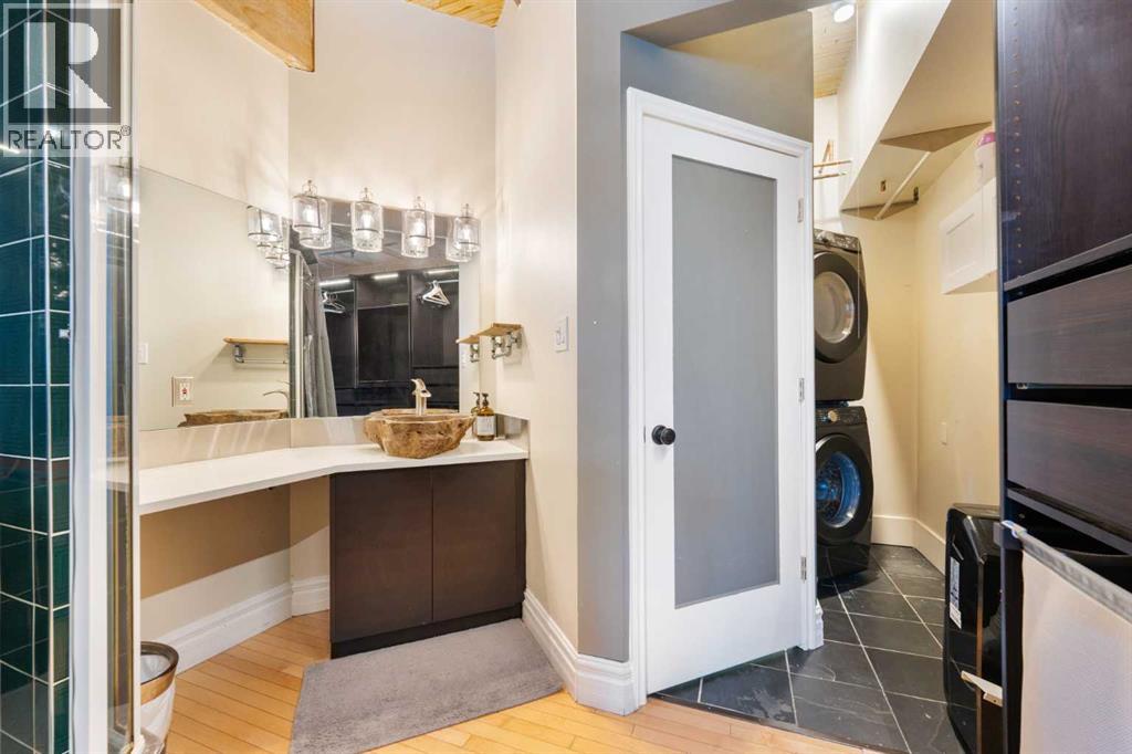 Single Family House Loft for Sale in    Avenue SW Beltline Calgary 