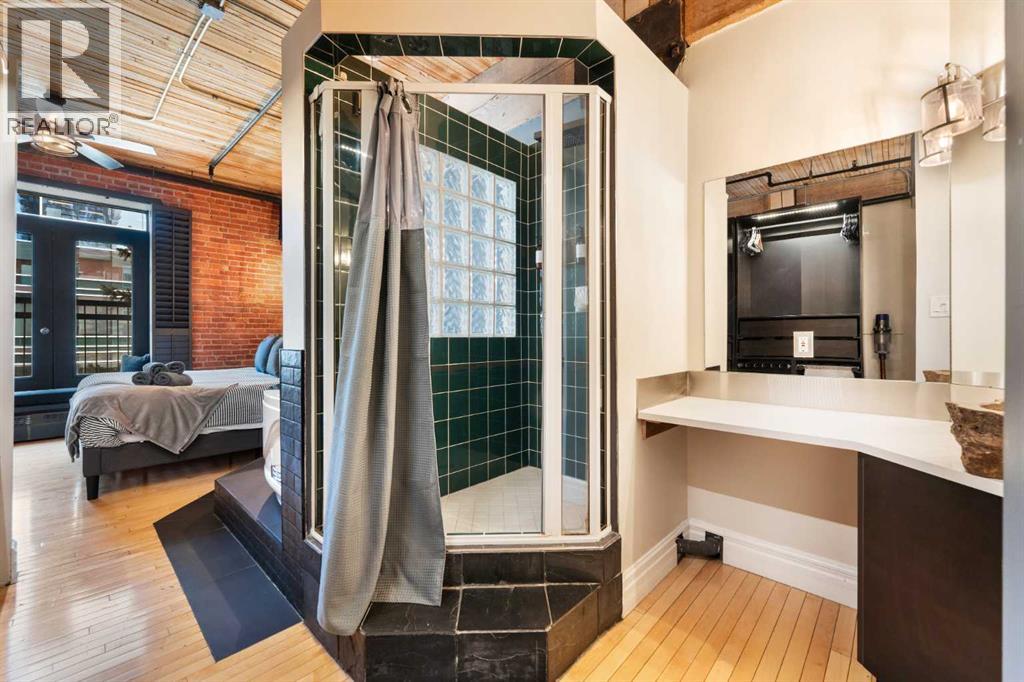 Single Family House Loft for Sale in    Avenue SW Beltline Calgary 