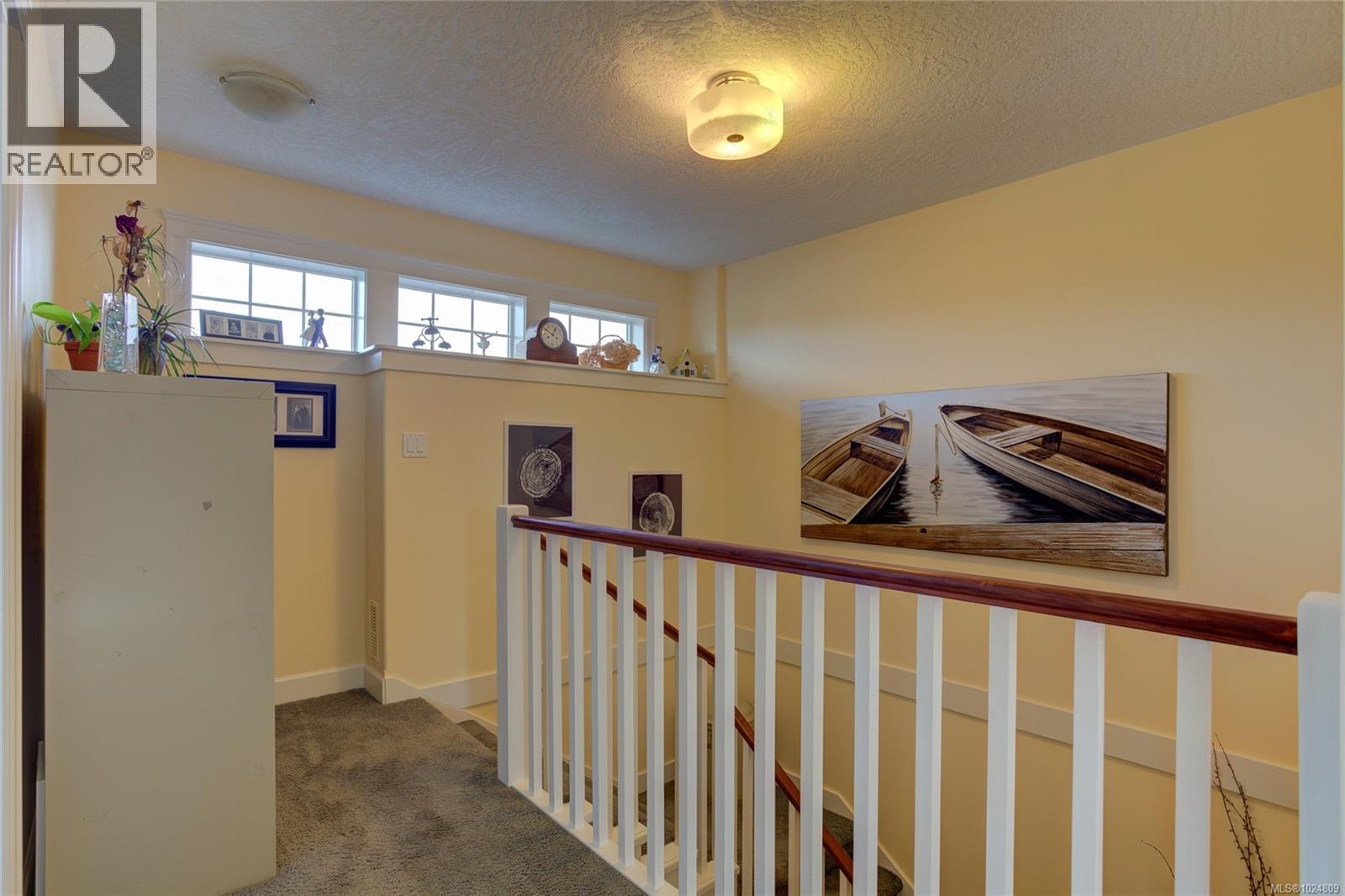 1922 FALCON CRES - 31