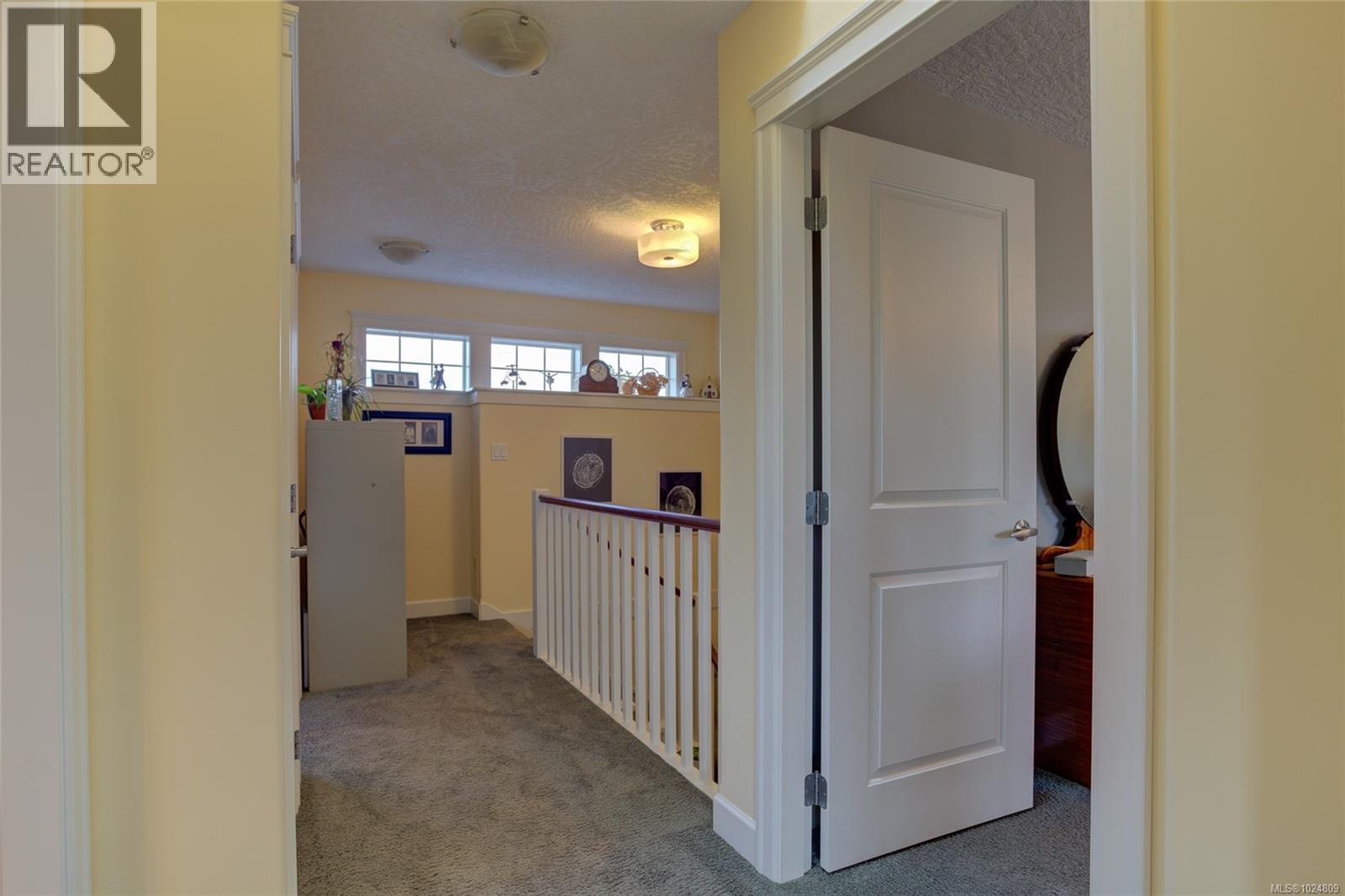 1922 FALCON CRES - 32