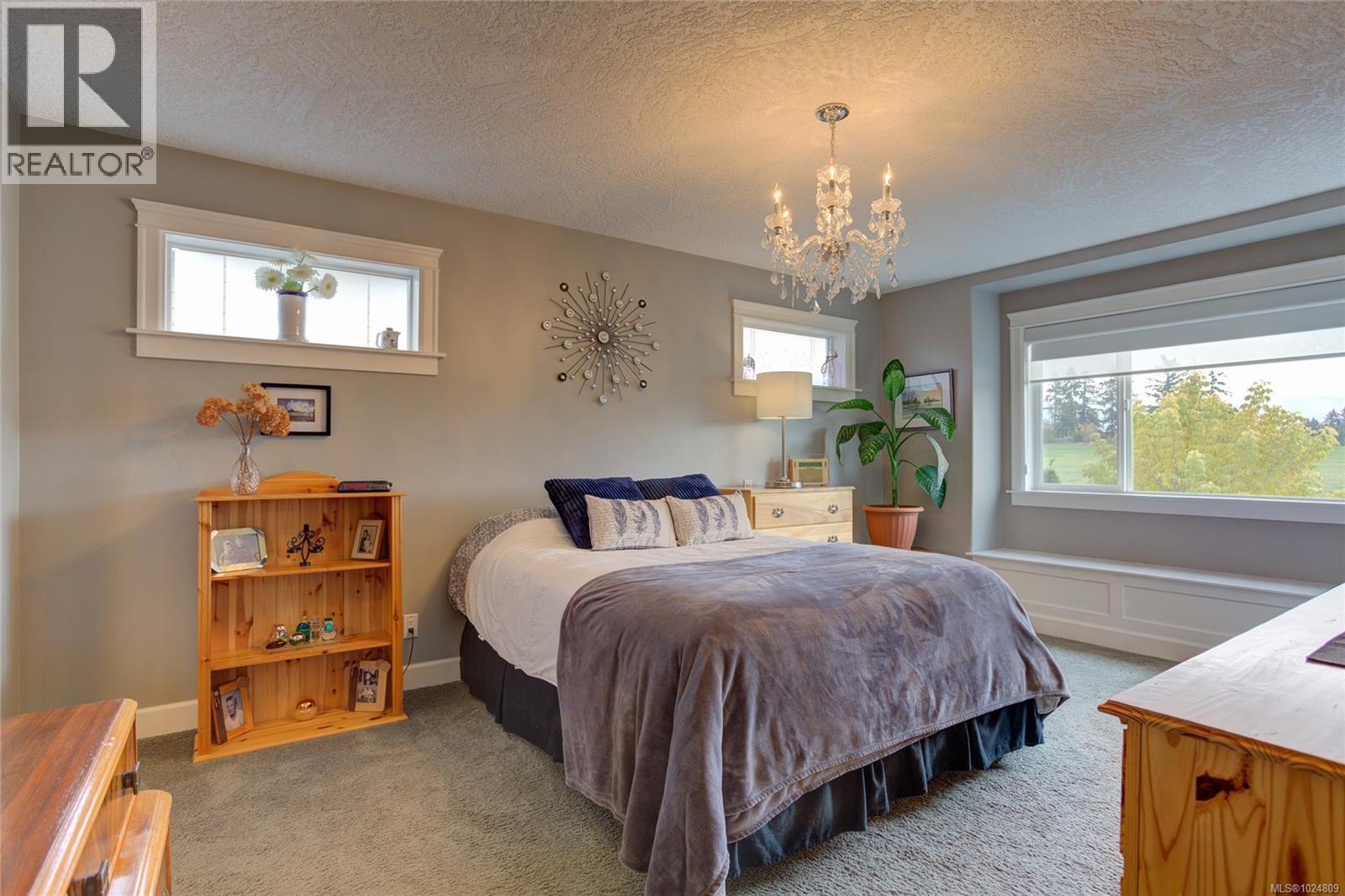 1922 FALCON CRES - 25