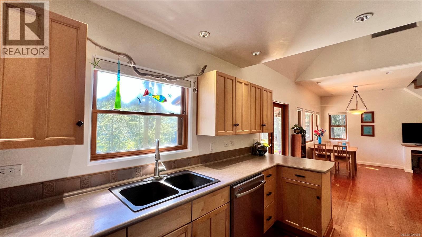 231 Halibut Hill Rd, Mudge Island