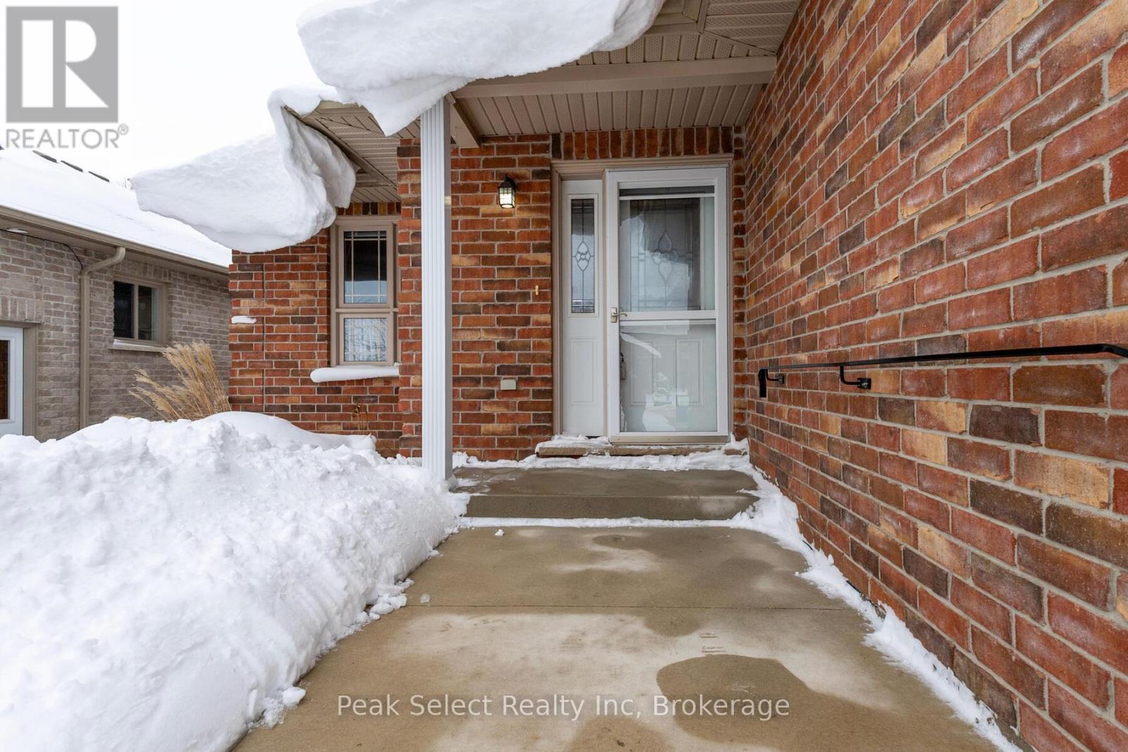 34 HOMEFIELD COURT - Photo 2 of 39, St. Marys, Ontario