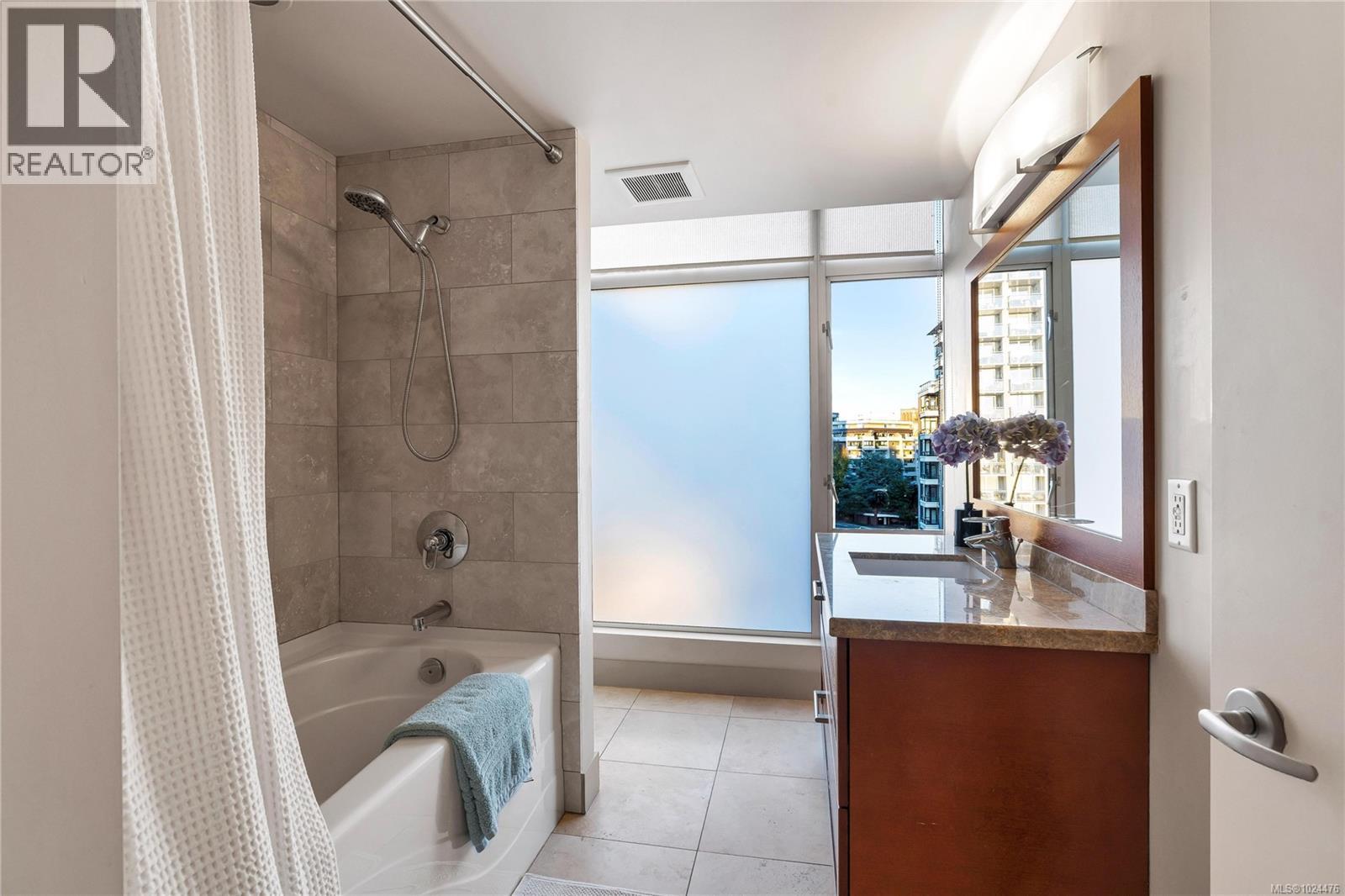 S1104 737 Humboldt Street, Victoria