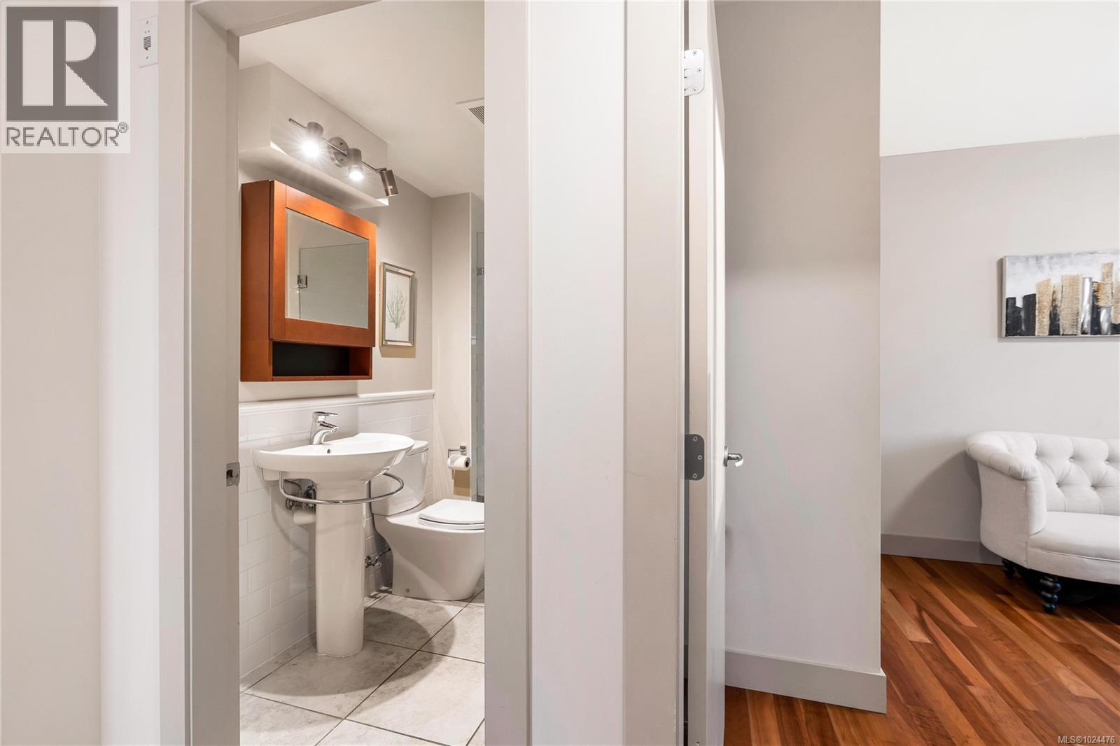 S1104 737 Humboldt Street, Victoria