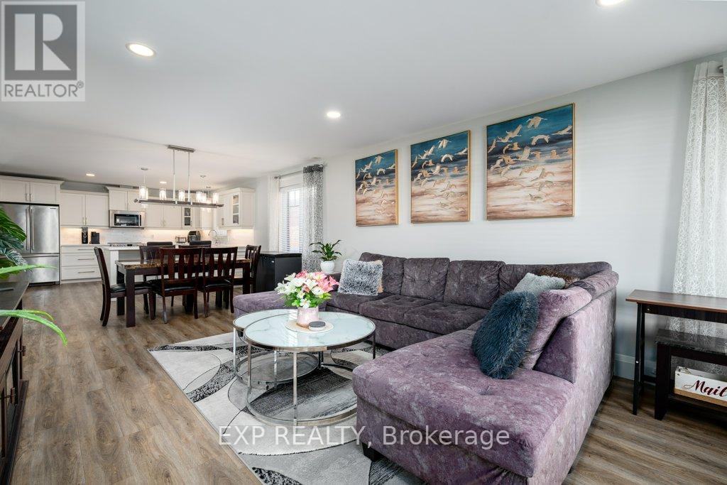 9 CARDINAL COURT - Main photo, Brighton, Ontario