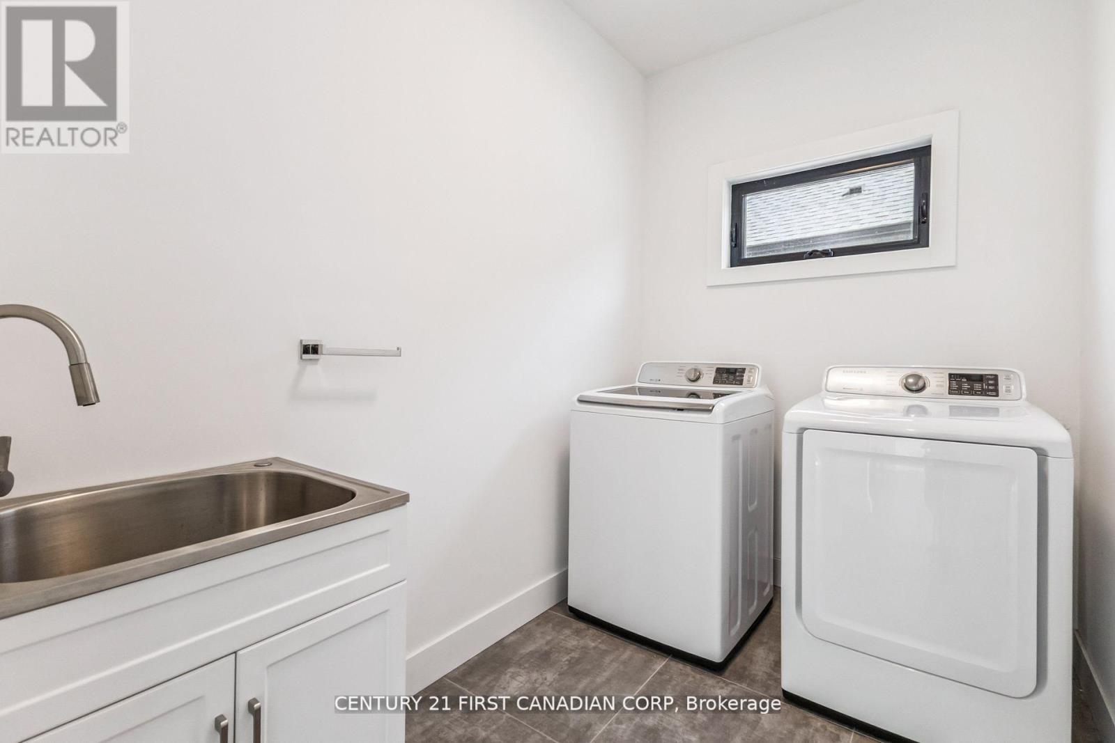 1429 MEDWAY PARK DRIVE - 28