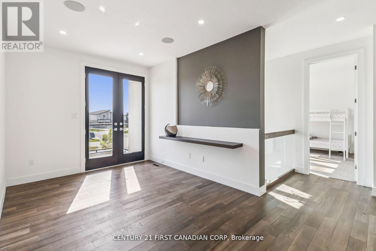 1429 MEDWAY PARK DRIVE - 27