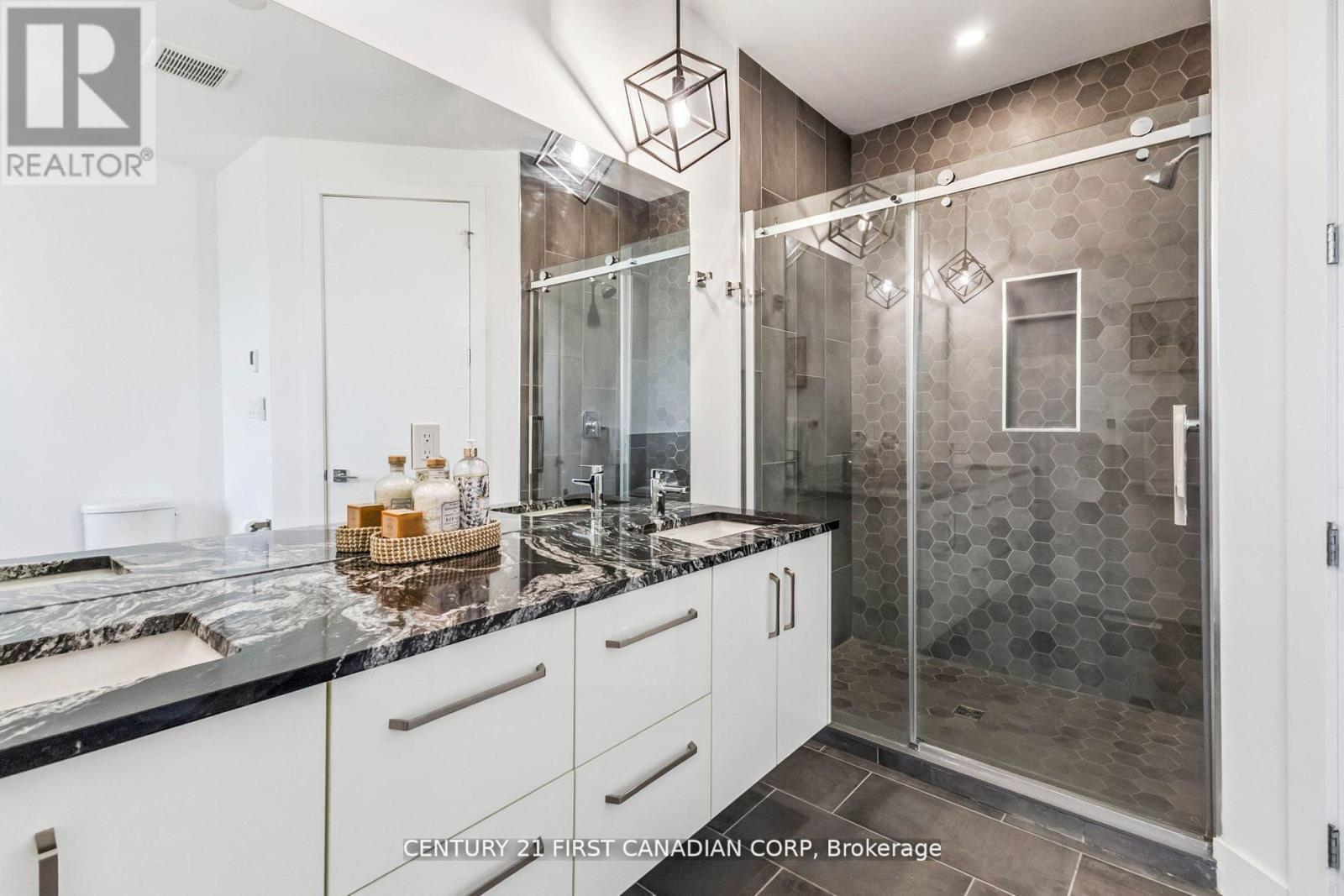 1429 MEDWAY PARK DRIVE - 37