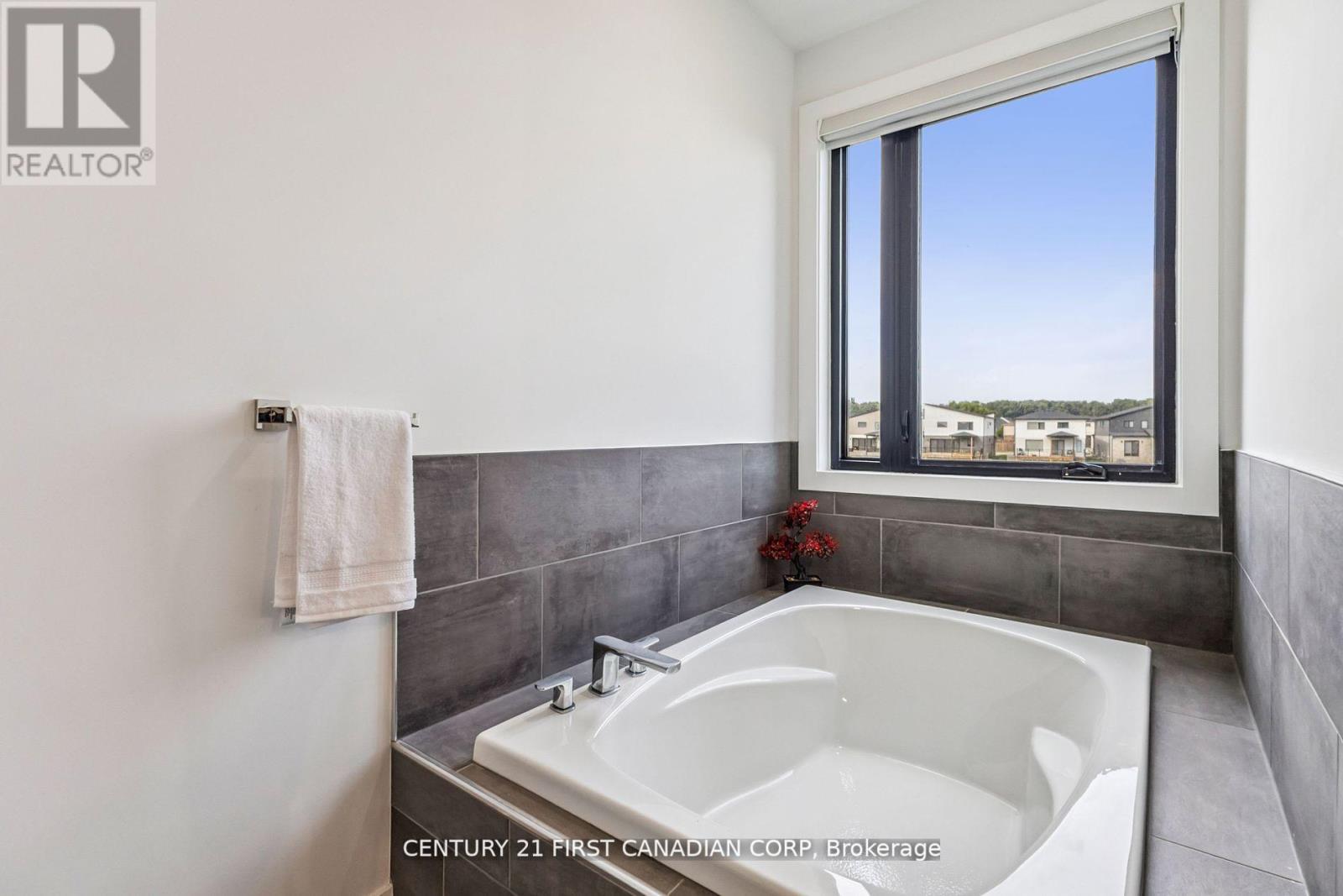 1429 MEDWAY PARK DRIVE - 36
