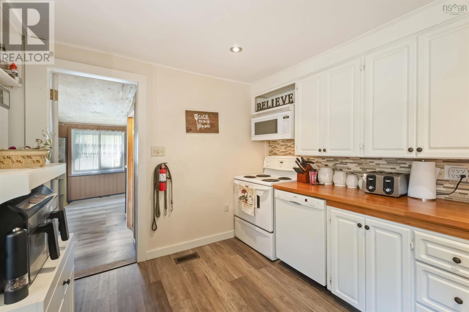 Property 11 of 51 of 2203 Highway 1